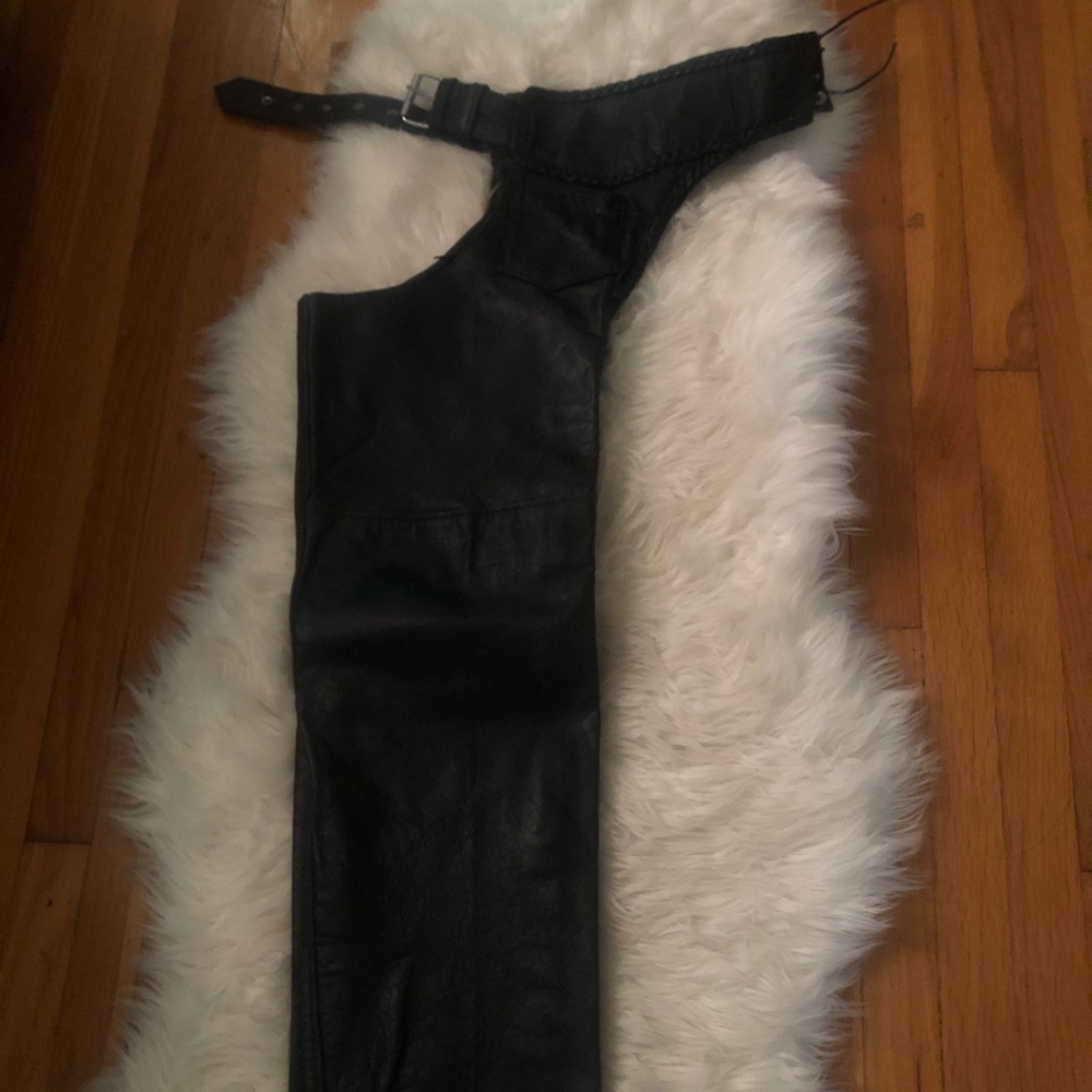 💯 Authentic Leather Chaps😍💕